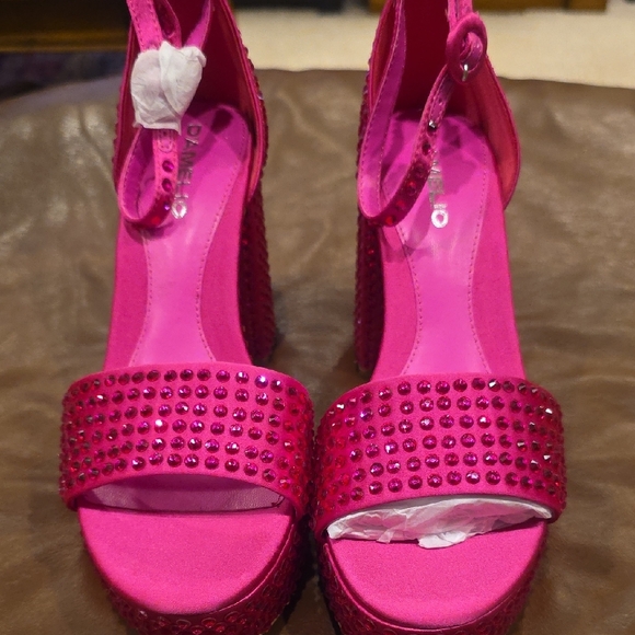 Rocco D'Amelio Fuchsia Rhinestone Heels Sz 8. New w/o tags - Picture 3 of 6